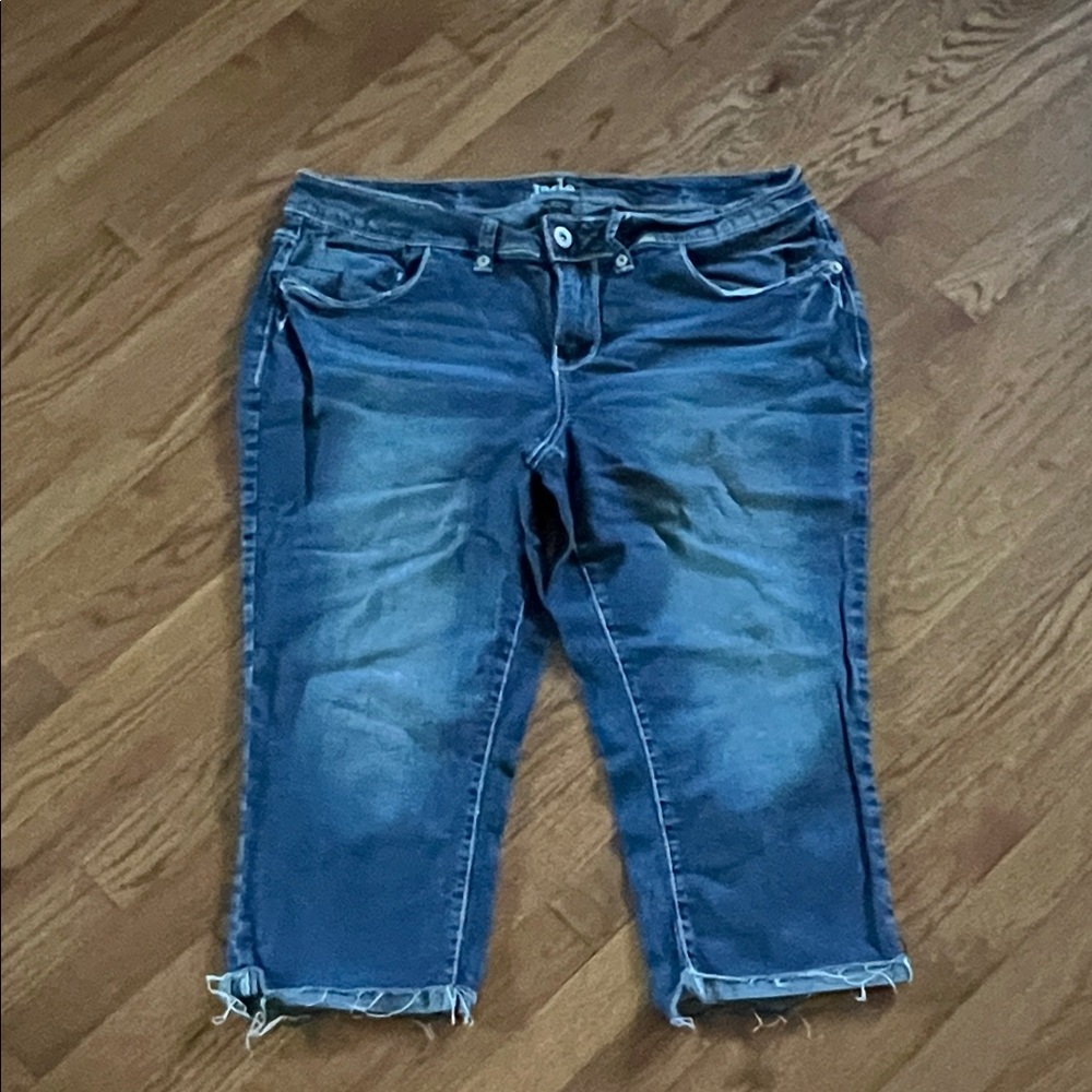 Jade jeans Capris size 18